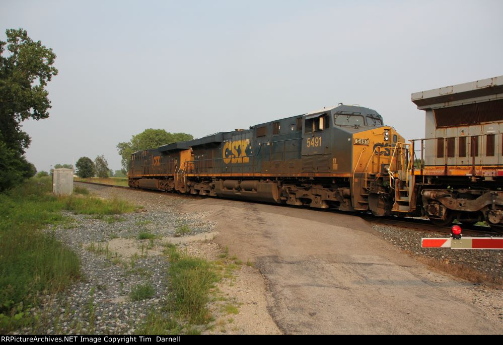 CSX 5491 on M332 